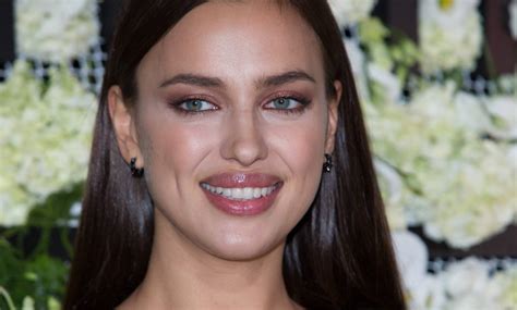 modelos rusas desnudas|Irina Shayk y su posado desnuda en Instagram